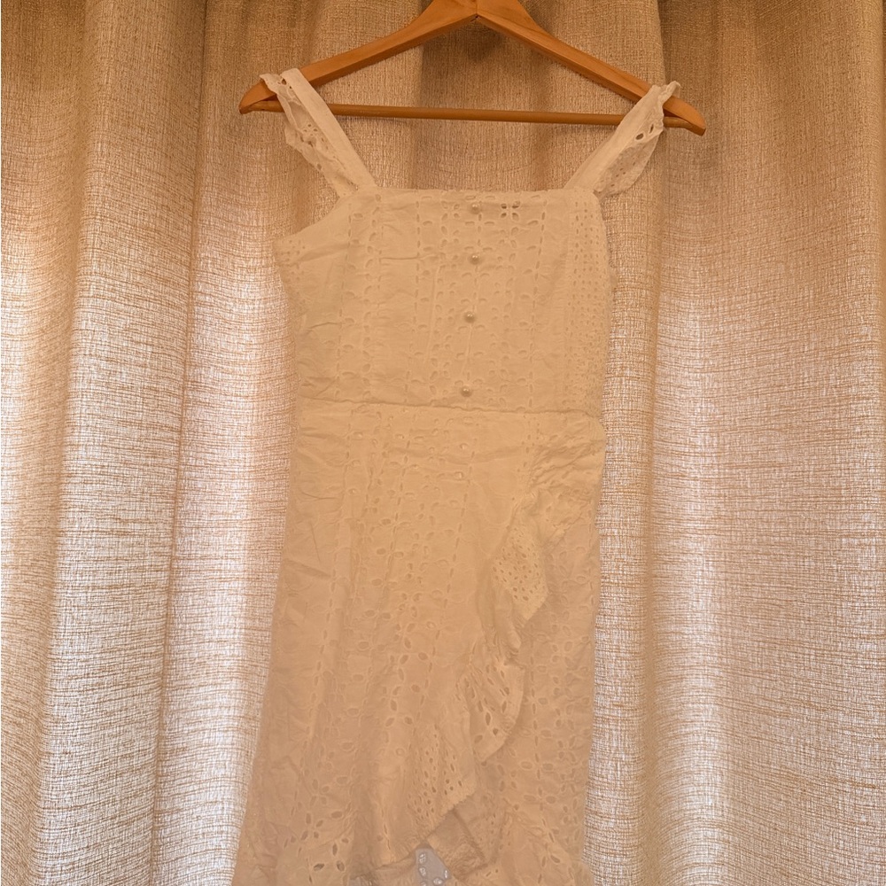Chic Asymmetrical White Lace Dress